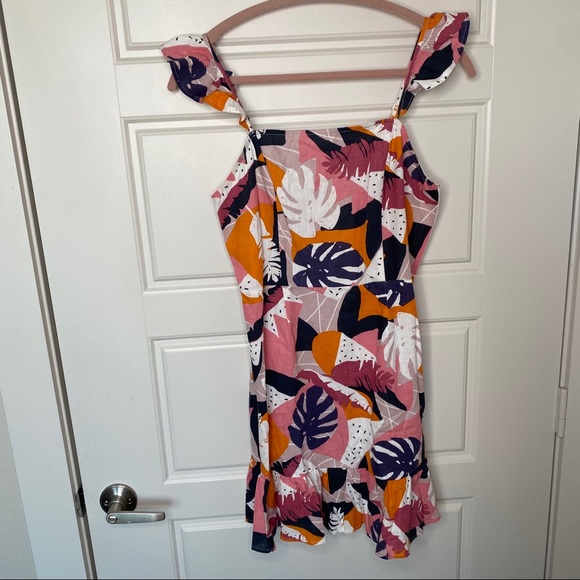 SADIE & SAGE PINK PALM PRINT FLUTTER SLEEVE DRESS - Picture 3 of 13